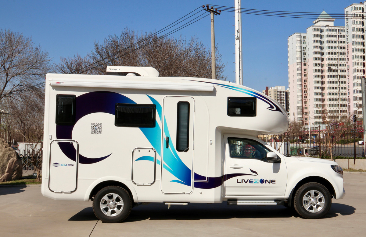 房車出行半年發(fā)現(xiàn)，還是四驅(qū)房車好