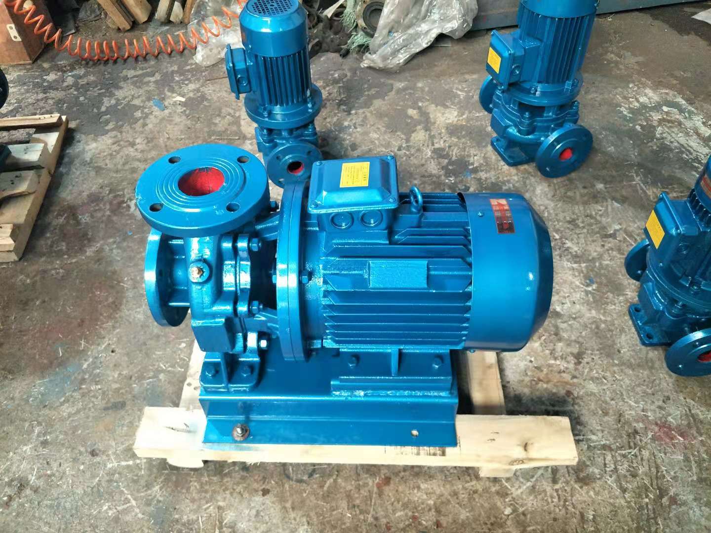 臥式管道離心泵生產車間